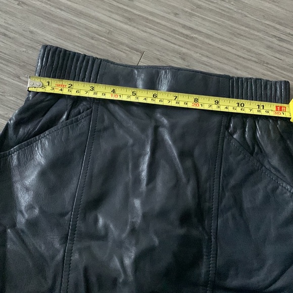 Accordi Navy Leather Pencil Skirt - Picture 12 of 14